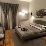 Trastevere Noir 4* ローマ