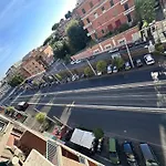 ゲストハウス Trastevere Noir